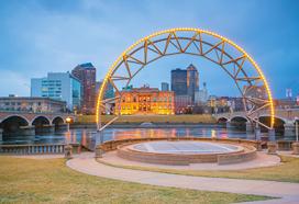 Des Moines